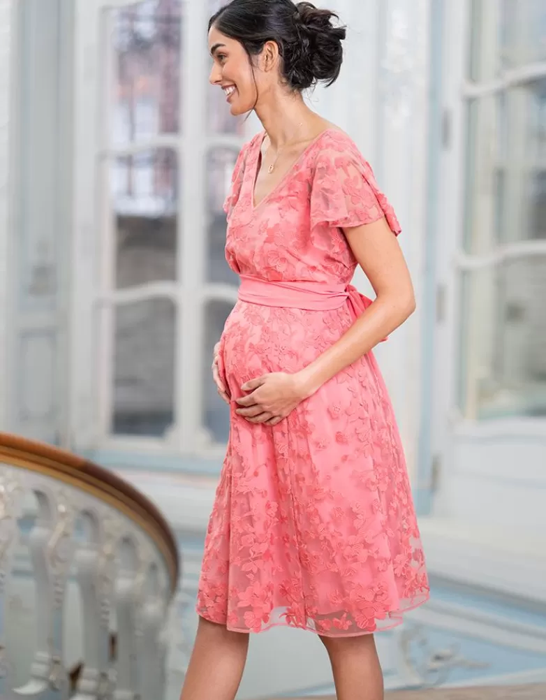 Seraphine Umstands- und Stillkleid in Korallenrosa mit floraler Spitze |